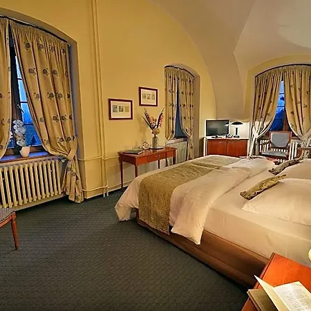 Maxmilian Lifestyle Hotel 4*